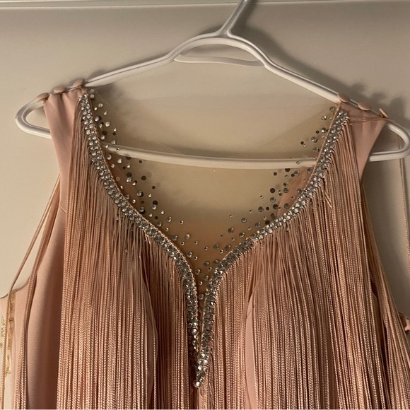 Beautiful designer JLo style dress. - Picture 4 of 8